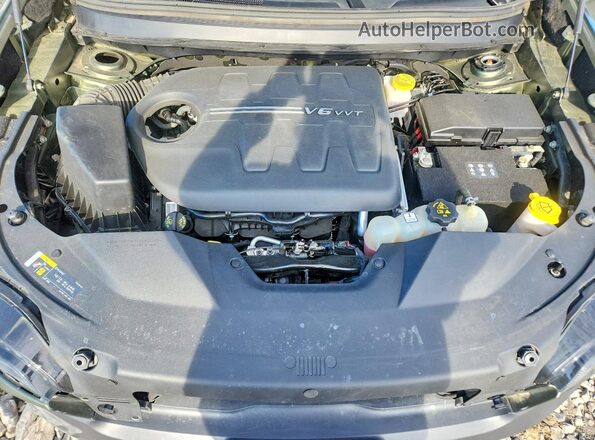 1C4PJMBXXMD118875 2021 JEEP CHEROKEE Green Вид задньої частини салону