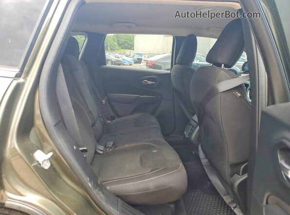 1C4PJMCB0GW142002 2016 JEEP CHEROKEE Green Rear interior view
