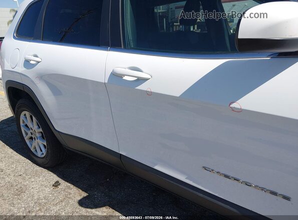 1C4PJMCB0JD528566 2018 JEEP CHEROKEE White Вид спереду