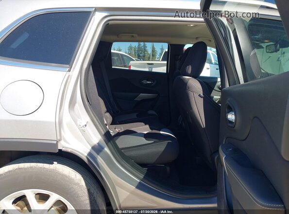 1C4PJMCB0JD528602 2018 JEEP CHEROKEE Silver Вид наклейки з VIN-кодом