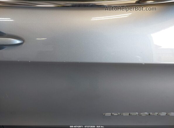 1C4PJMCB0JD531886 2018 JEEP CHEROKEE Gray Widok z przodu