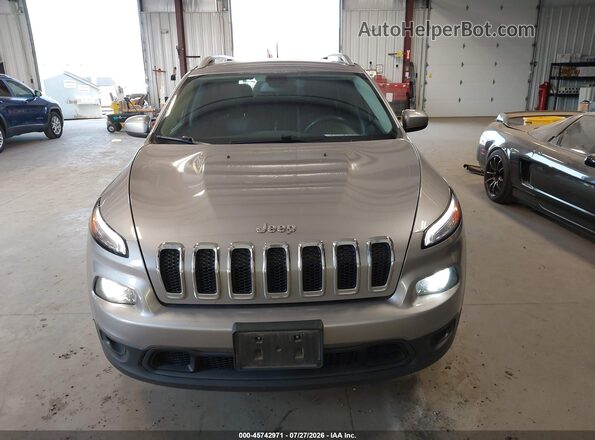 1C4PJMCB0JD531886 2018 JEEP CHEROKEE Gray Widok wnętrza z tyłu