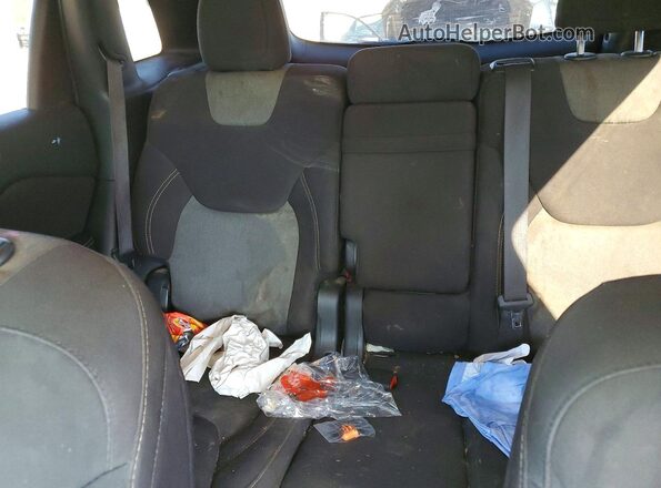 1C4PJMCB0JD603640 2018 JEEP CHEROKEE Black Vista de los asientos traseros
