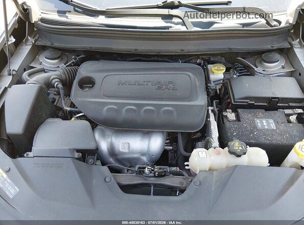 1C4PJMCB0KD450937 2019 JEEP CHEROKEE Silver Widok z tyłu