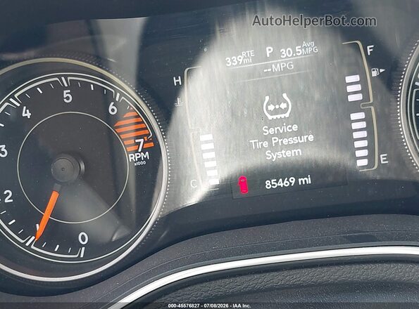 1C4PJMCB0KD485493 2019 JEEP CHEROKEE Green Հետևի նստատեղերի տեսք