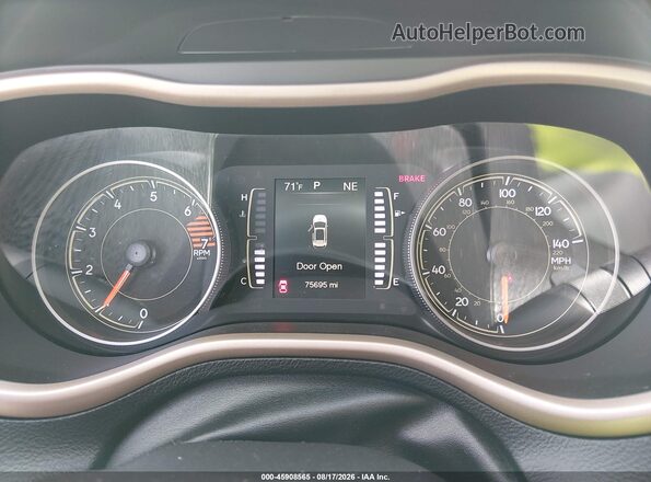1C4PJMCB2JD528455 2018 JEEP CHEROKEE Silver Вид задніх сидінь