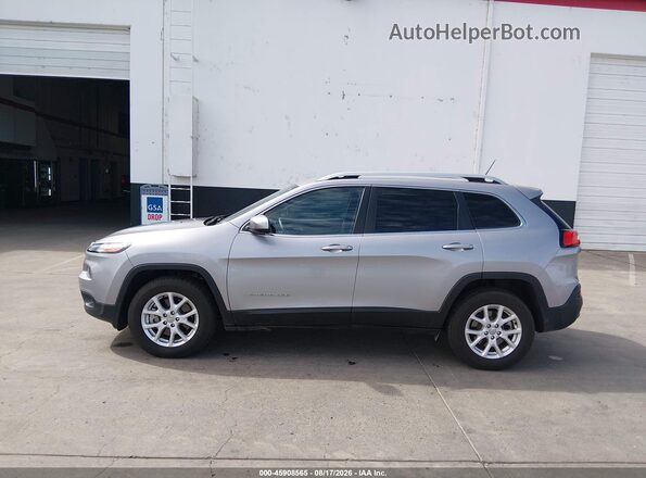 1C4PJMCB2JD528455 2018 JEEP CHEROKEE Silver Панорамний вид салону 360°