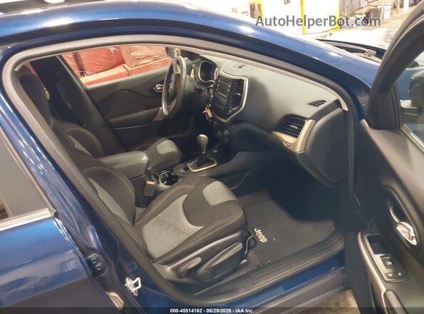 1C4PJMCB2JD531887 2018 JEEP CHEROKEE Blue Вид салону спереду