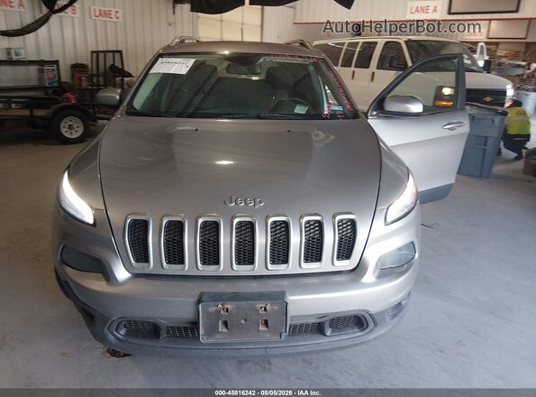 1C4PJMCB2JD559284 2018 JEEP CHEROKEE Gray Вид спереду