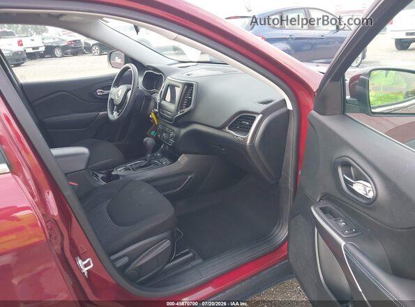 1C4PJMCB2KD449420 2019 JEEP CHEROKEE Maroon Front interior view