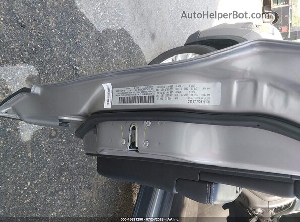 1C4PJMCB2KD449434 2019 JEEP CHEROKEE Gray Vista del compartimento del motor