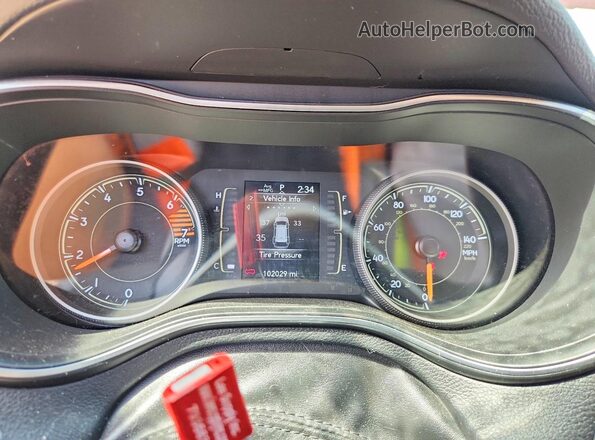 1C4PJMCB3KD168680 2019 JEEP CHEROKEE Бордовый Вид щитка приборов