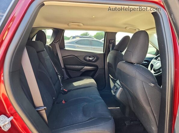 1C4PJMCB3KD168680 2019 JEEP CHEROKEE Бордовый Вид задней части салона