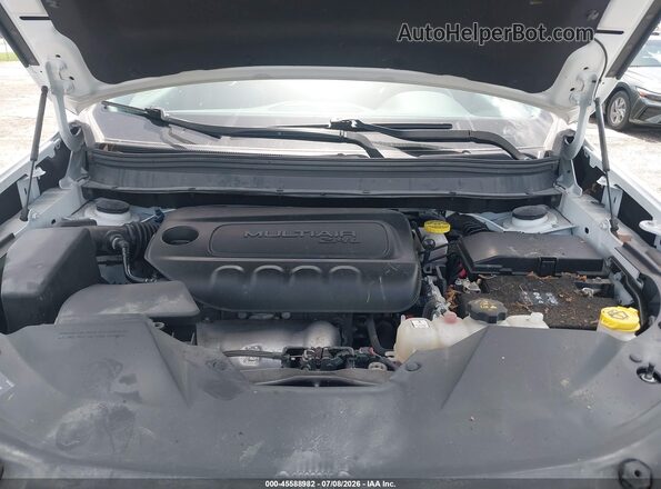 1C4PJMCB3KD244513 2019 JEEP CHEROKEE White Rear view