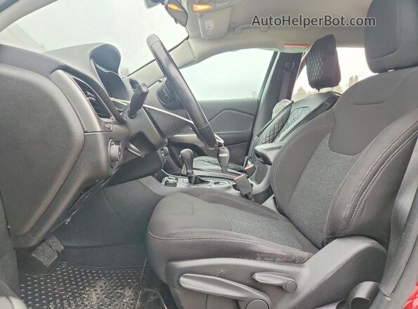 1C4PJMCB3KD487173 2019 JEEP CHEROKEE Maroon წინა სალონის ხედი