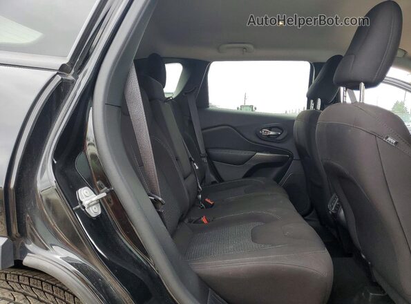 1C4PJMCB3LD551472 2020 JEEP CHEROKEE Black უკანა სალონის ხედი