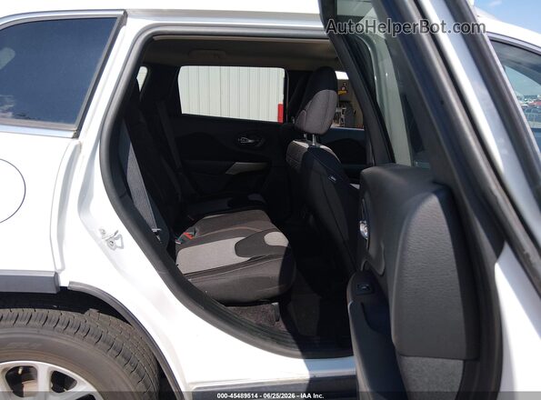 1C4PJMCB4JD528473 2018 JEEP CHEROKEE White Вид наклейки з VIN-кодом