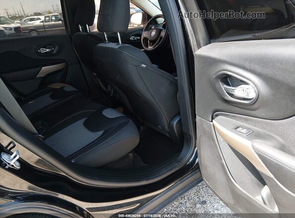 1C4PJMCB4JD561151 2018 JEEP CHEROKEE Черный Вид наклейки с VIN-кодом