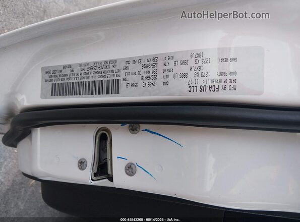 1C4PJMCB4JD592657 2018 JEEP CHEROKEE White ძრავის განყოფილების ხედი