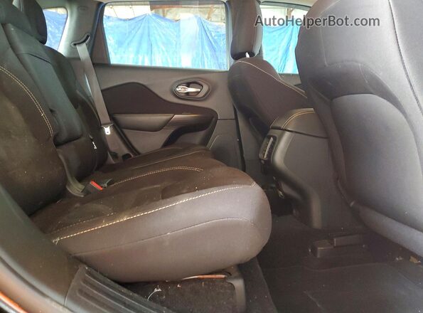 1C4PJMCB5GW157434 2016 JEEP CHEROKEE Black Widok wnętrza z tyłu