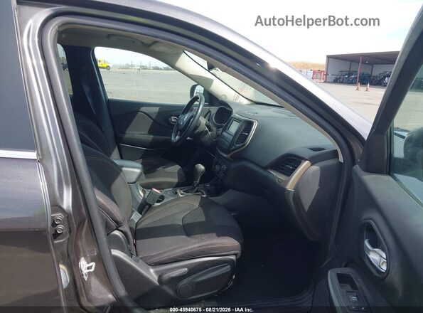 1C4PJMCB5GW316369 2016 JEEP CHEROKEE Gray Widok wnętrza z przodu