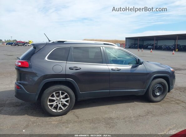 1C4PJMCB5GW316369 2016 JEEP CHEROKEE Gray Widok wnętrza z tyłu