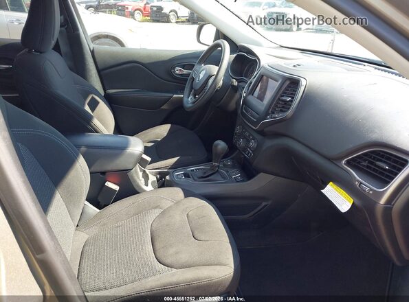 1C4PJMCB5KD440243 2019 JEEP CHEROKEE Gold Front interior view