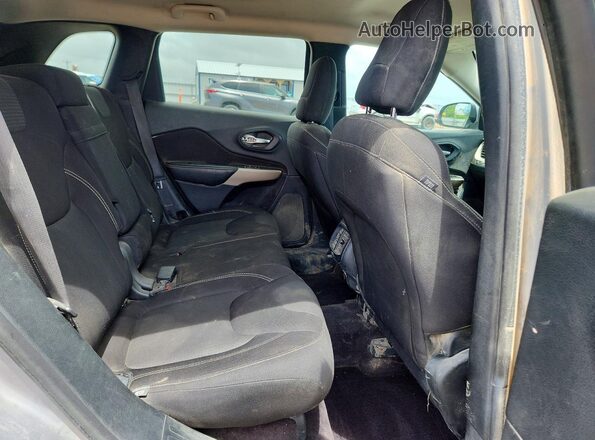 1C4PJMCB6HD213720 2017 JEEP CHEROKEE Gray უკანა სავარძლების ხედი