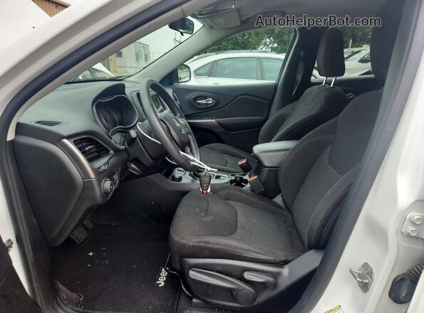 1C4PJMCB6KD106853 2019 JEEP CHEROKEE White Вид салону спереду