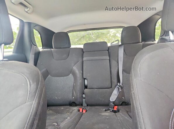1C4PJMCB6KD106853 2019 JEEP CHEROKEE White Вид задніх сидінь