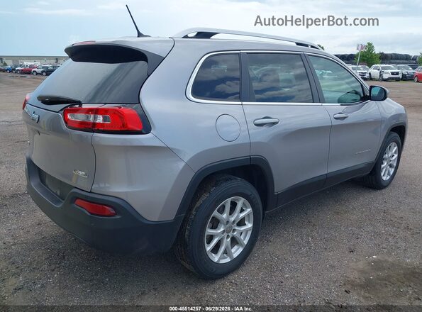 1C4PJMCB7JD580972 2018 JEEP CHEROKEE Silver Հետևի աջ