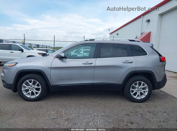 1C4PJMCB7JD580972 2018 JEEP CHEROKEE Silver Սալոնի 360 աստիճան տեսք