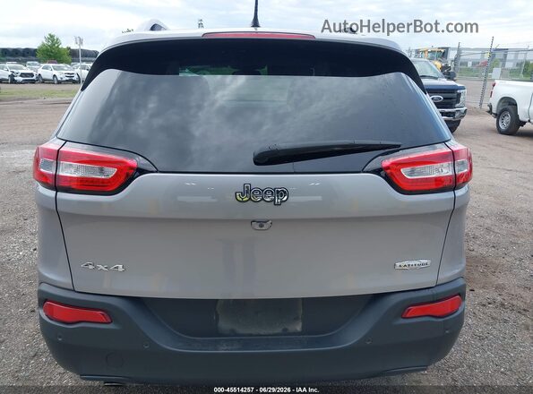 1C4PJMCB7JD580972 2018 JEEP CHEROKEE Silver 