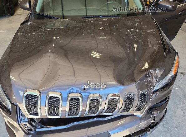 1C4PJMCB8HW505471 2017 JEEP CHEROKEE Silver Вид підкапотного простору