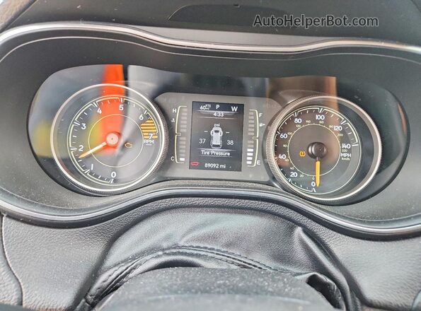1C4PJMCB8KD244992 2019 JEEP CHEROKEE Черный Вид щитка приборов