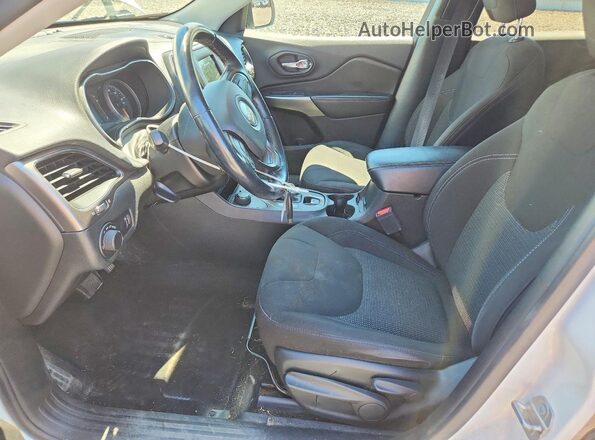 1C4PJMCB8LD564427 2020 JEEP CHEROKEE White Front interior view