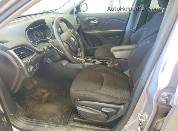1C4PJMCB8MD153062 2021 JEEP CHEROKEE Серебряный Вид салона спереди