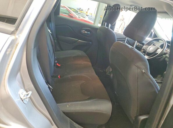 1C4PJMCB8MD153062 2021 JEEP CHEROKEE Серебряный Вид задней части салона