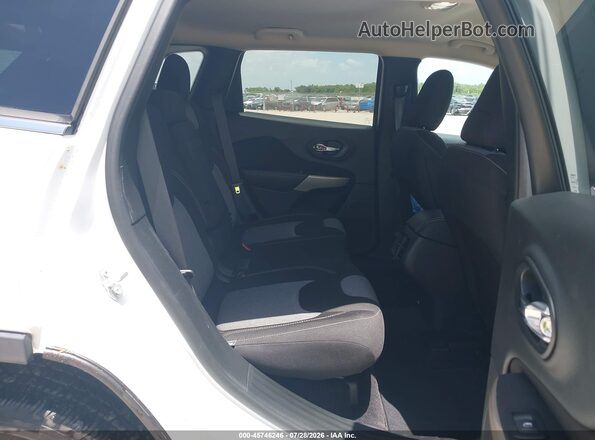 1C4PJMCB9JD528467 2018 JEEP CHEROKEE White VIN կոդի պիտակի տեսք