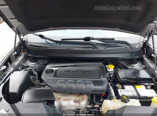 1C4PJMCB9KD412588 2019 JEEP CHEROKEE Silver Հետևի տեսք