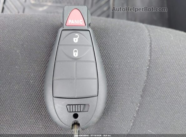 1C4PJMCB9KD412588 2019 JEEP CHEROKEE Silver Առջևի վահանակի տեսք