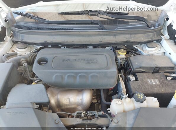 1C4PJMCB9KD450841 2019 JEEP CHEROKEE White უკანა ხედი