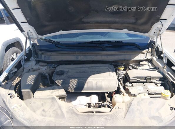 1C4PJMCB9KD459927 2019 JEEP CHEROKEE White Widok z tyłu