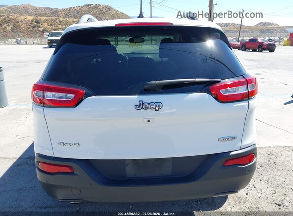 1C4PJMCBXJD528462 2018 JEEP CHEROKEE White 