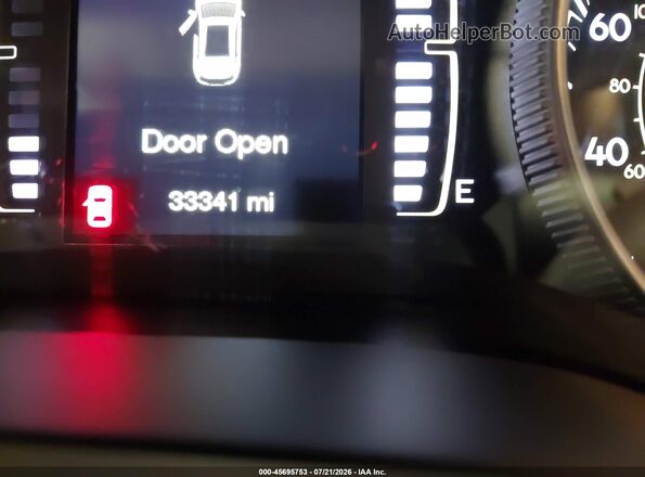 1C4PJMCBXJD528509 2018 JEEP CHEROKEE Серебряный 