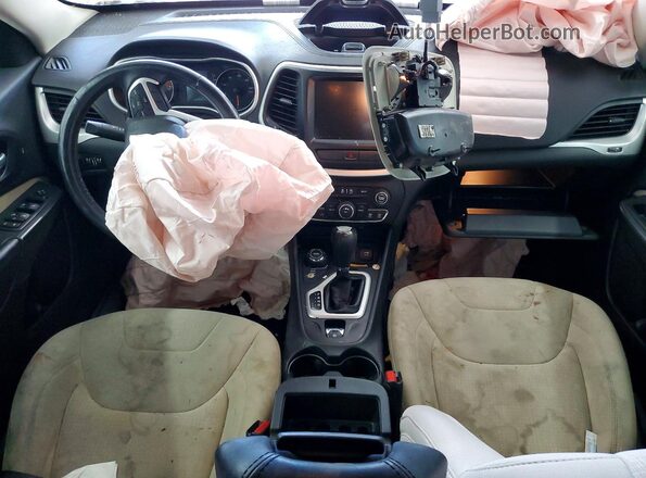 1C4PJMCS0GW283412 2016 JEEP CHEROKEE Бежевый Вид панели приборов