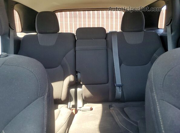 1C4PJMCS0HW513712 2017 JEEP CHEROKEE White Vista de los asientos traseros