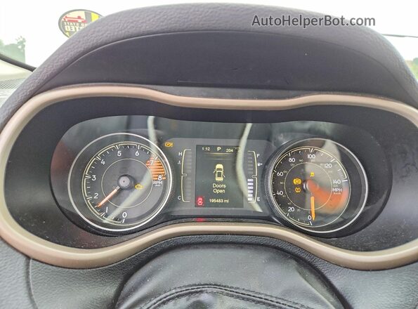1C4PJMCS1GW227589 2016 JEEP CHEROKEE White ხელსაწყოთა პანელის ხედი