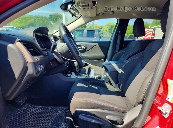 1C4PJMCS3GW145699 2016 JEEP CHEROKEE Red Front interior view