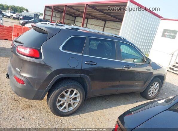 1C4PJMCS3GW235970 2016 JEEP CHEROKEE Black Rear interior view